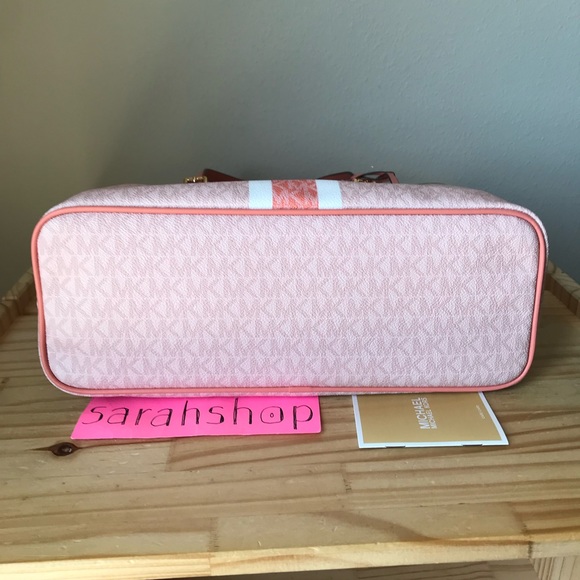 🌼Michael Kors Purse - Picture 5 of 13